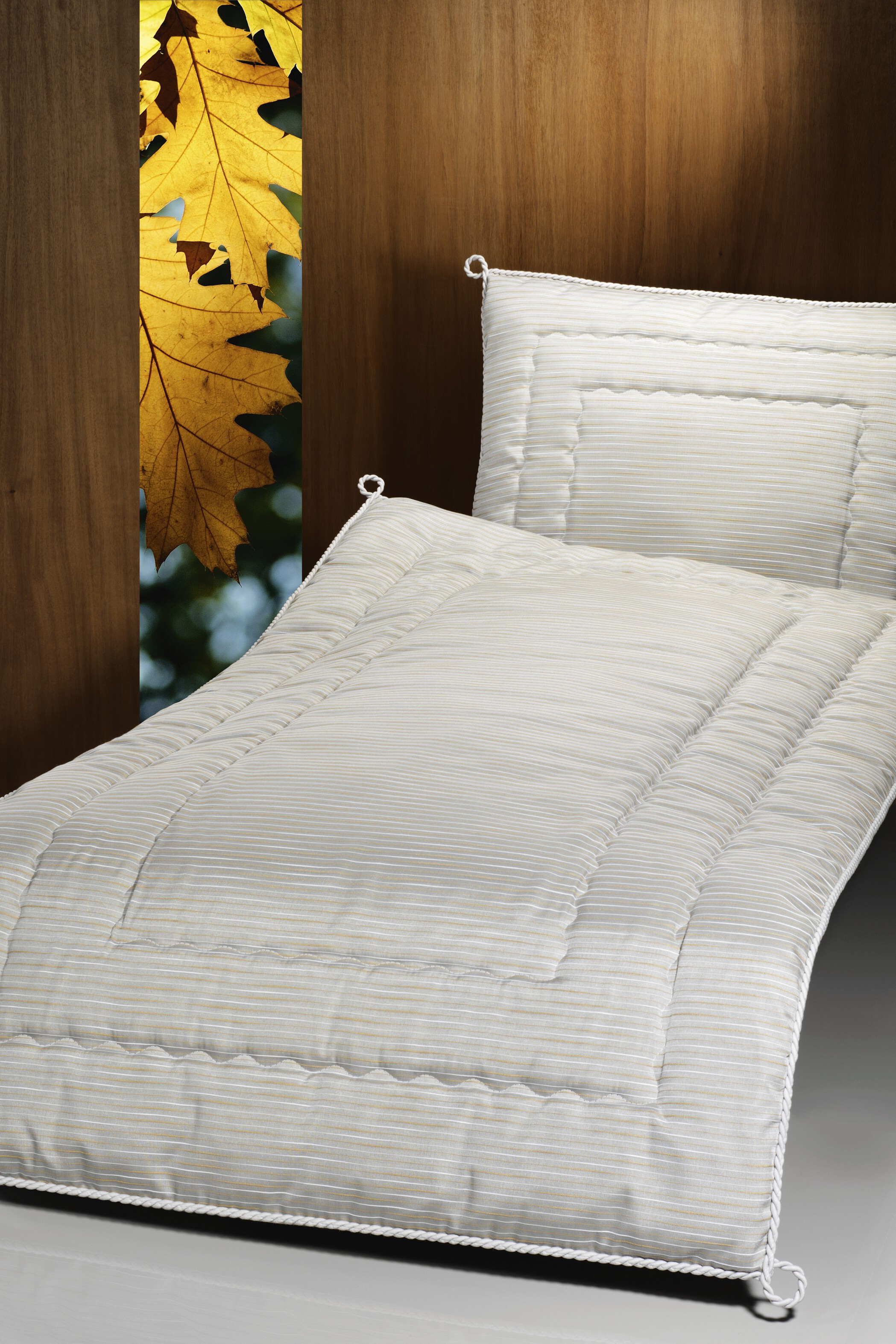 Deckengarnitur 1480 London grau, dezent gestreift, graue Kordel