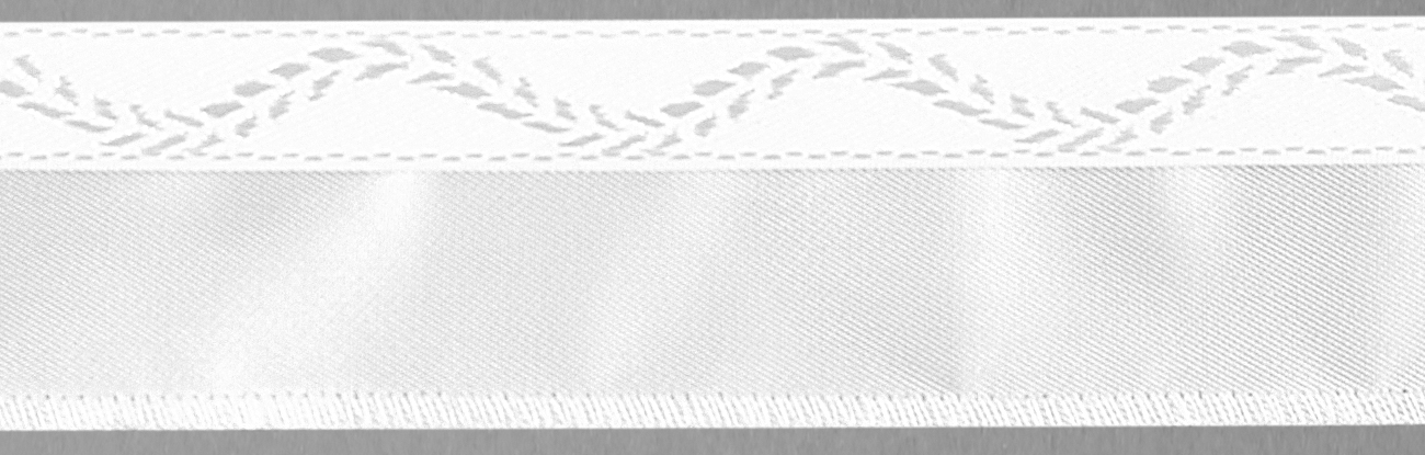 Meter Steg, Serge weiß, beids.abgekett., Vlies hinterl.+angenähtem Lotband Ranke weiß (á 100 m.)