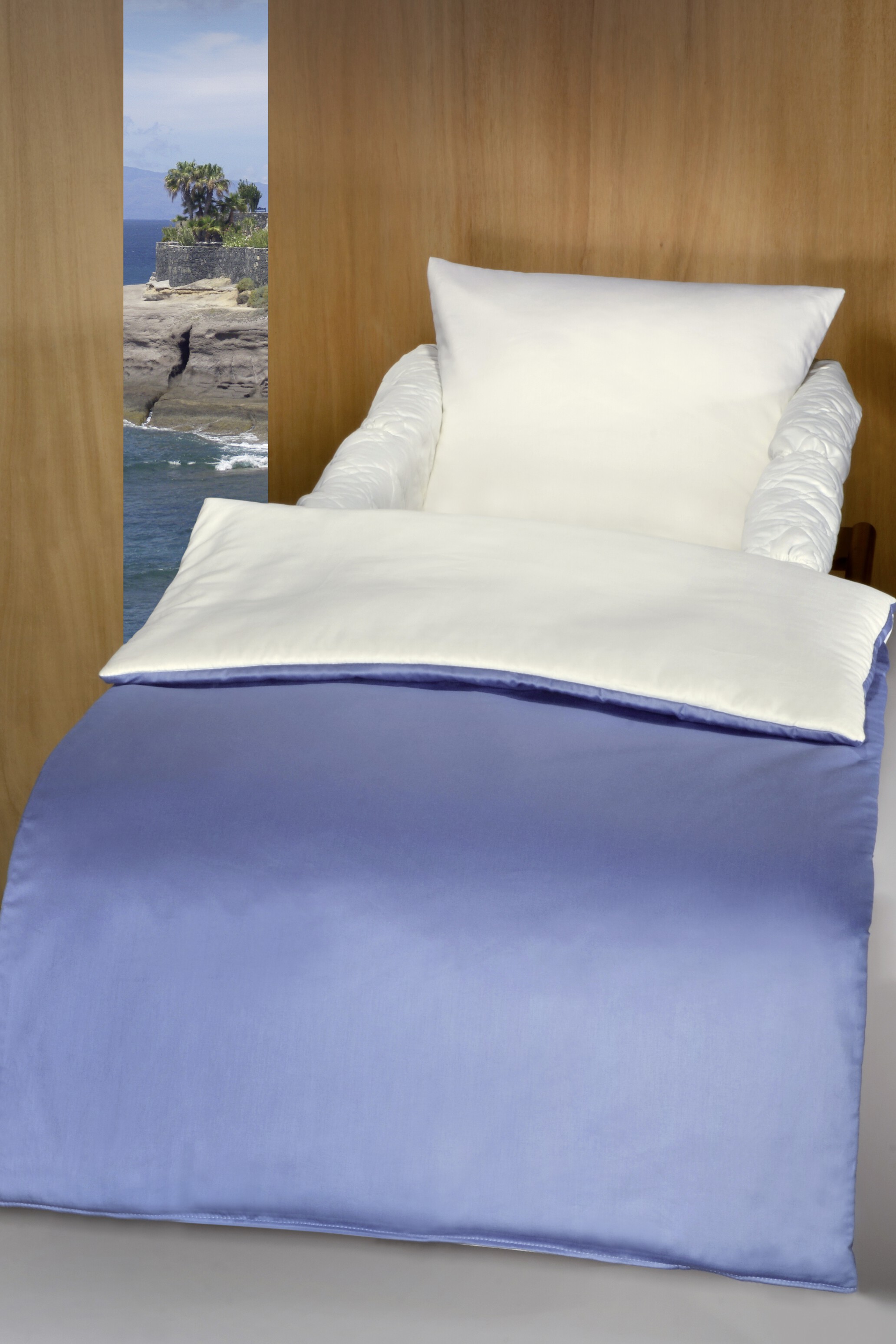 Deckengarnitur  0112  tv Janus II, Kissen: BW elfenbein, Decke BW: elfenbein/taubenblau, Öko-Linie